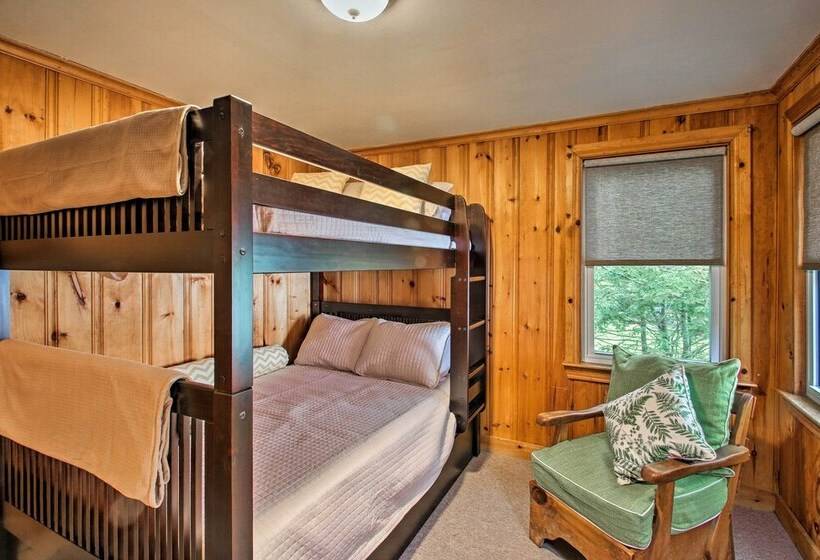 Waterfront Sebago Lake Cottage W/dock + Beach