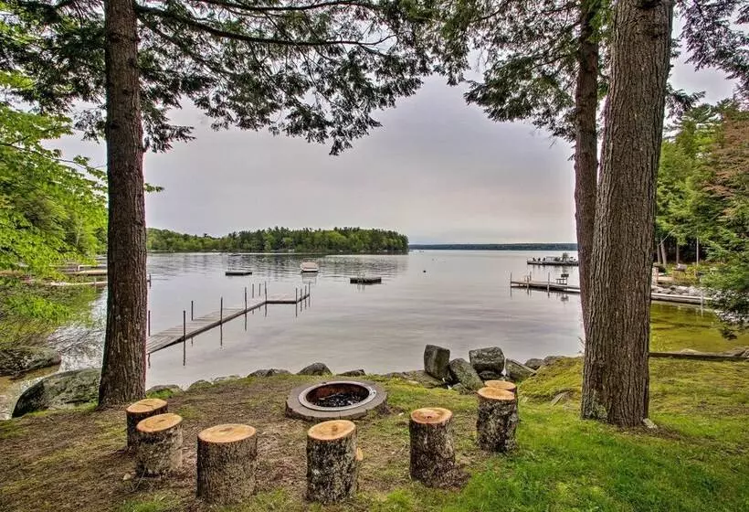 Waterfront Sebago Lake Cottage W/dock + Beach