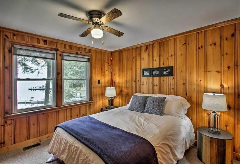 Waterfront Sebago Lake Cottage W/dock + Beach