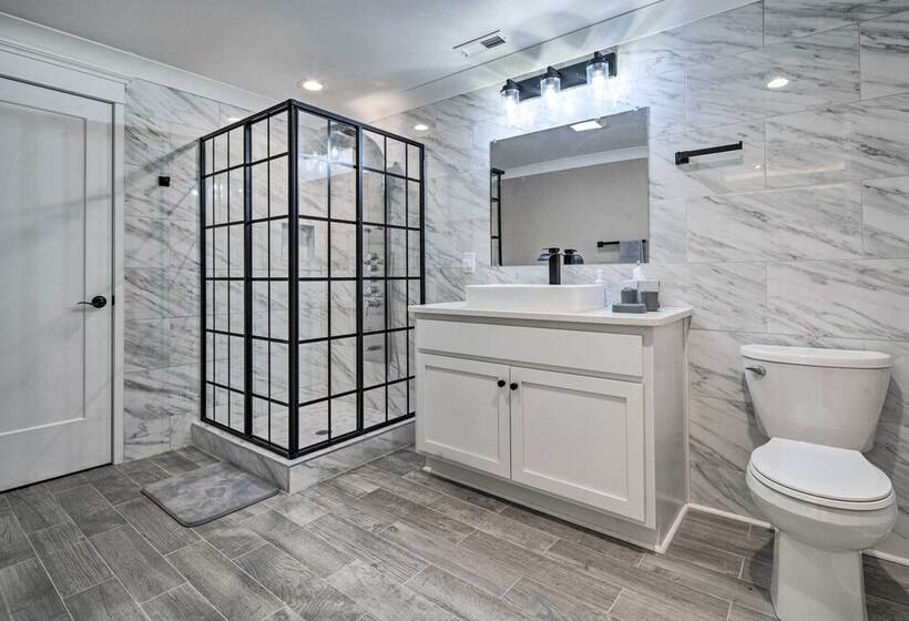 Waynesville House: Fire Pit + Mountain Views!