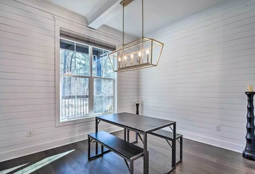 Waynesville House: Fire Pit + Mountain Views!