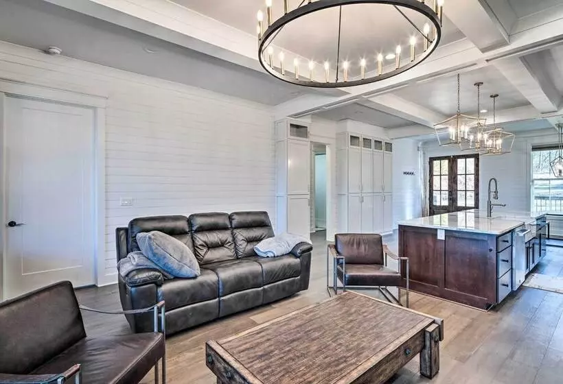 Waynesville House: Fire Pit + Mountain Views!