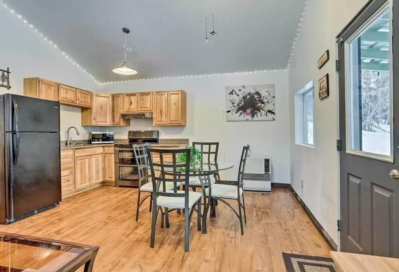 Alaskan Retreat Near Matanuska Glacier & River!