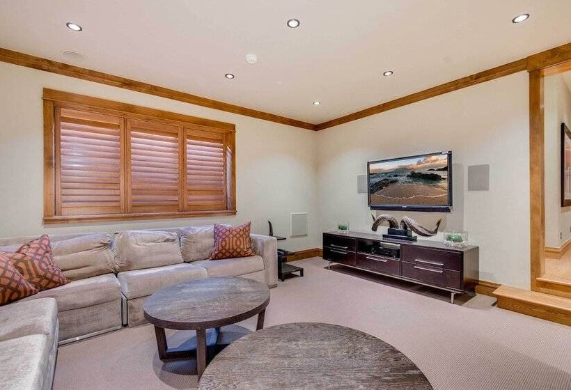 Breckenridge House W/ Spa < 1 Mi Walk To Ski Lift!