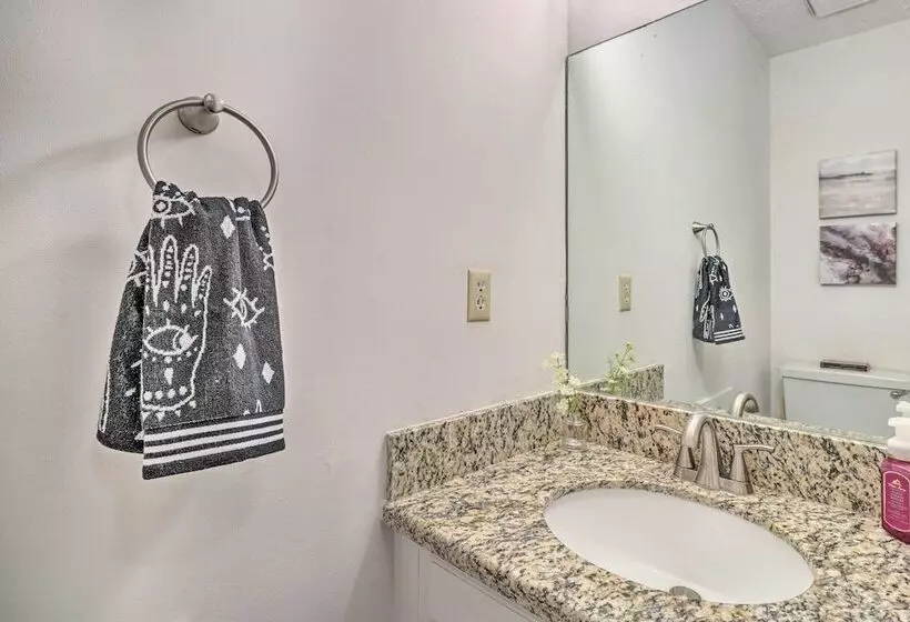 Bryan Home W/ Deck & Yard ~ 4 Mi To Texas A & M!