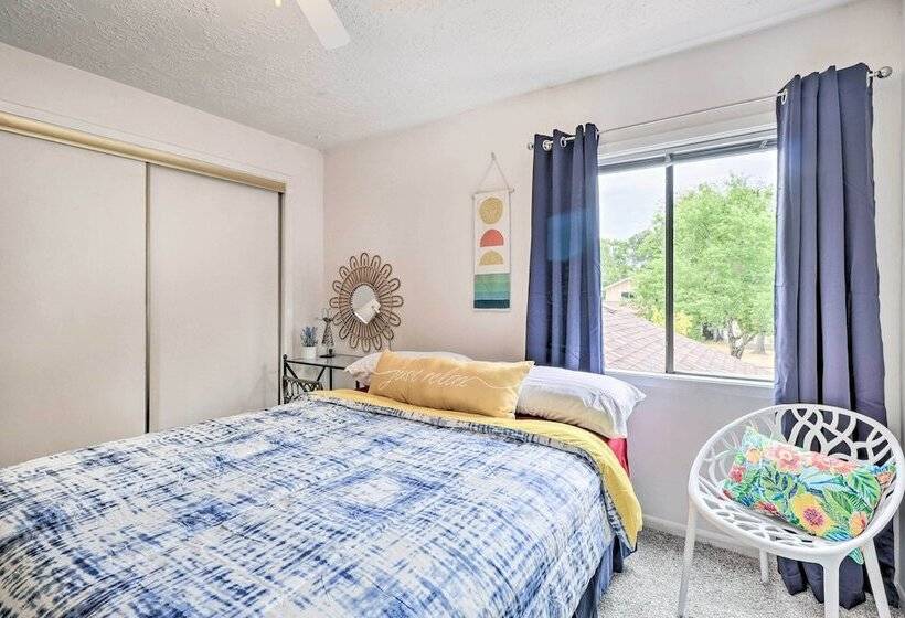 Bryan Home W/ Deck & Yard ~ 4 Mi To Texas A & M!