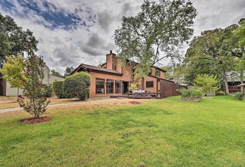 Bryan Home W/ Deck & Yard ~ 4 Mi To Texas A & M!