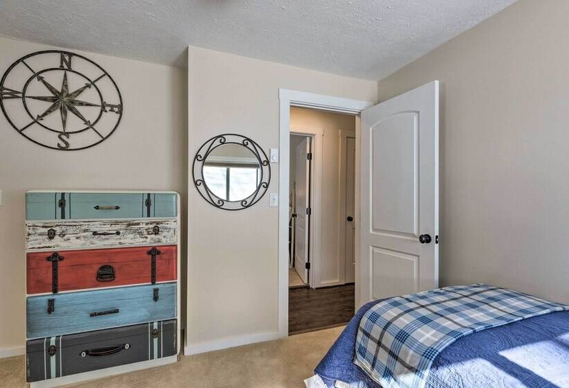 Bright Wintergreen Resort Home; Deck & Grill!