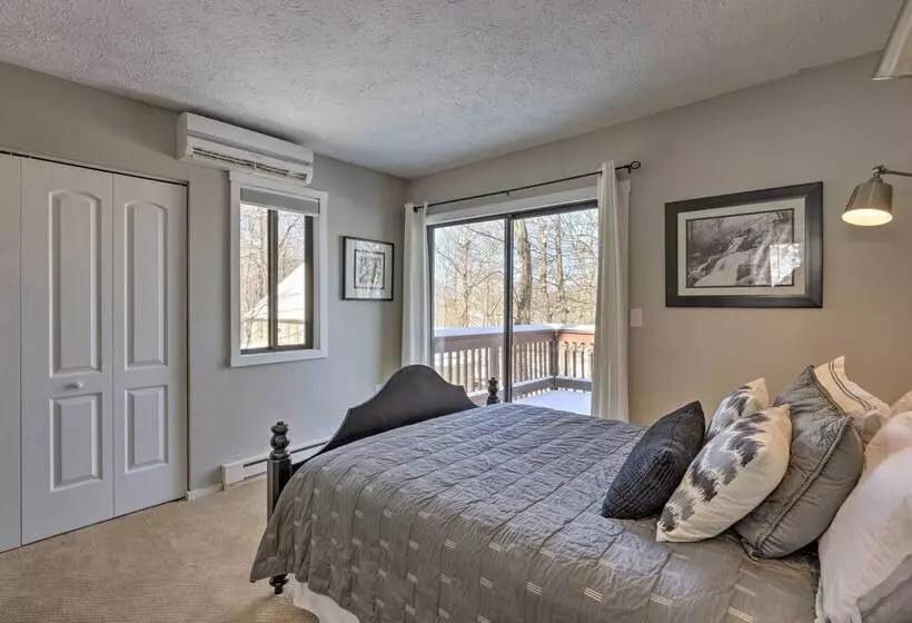 Bright Wintergreen Resort Home; Deck & Grill!