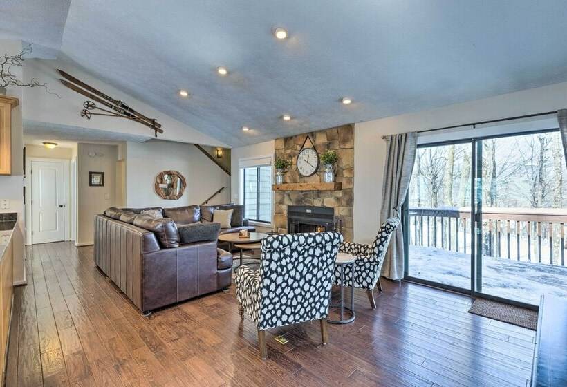 Bright Wintergreen Resort Home; Deck & Grill!