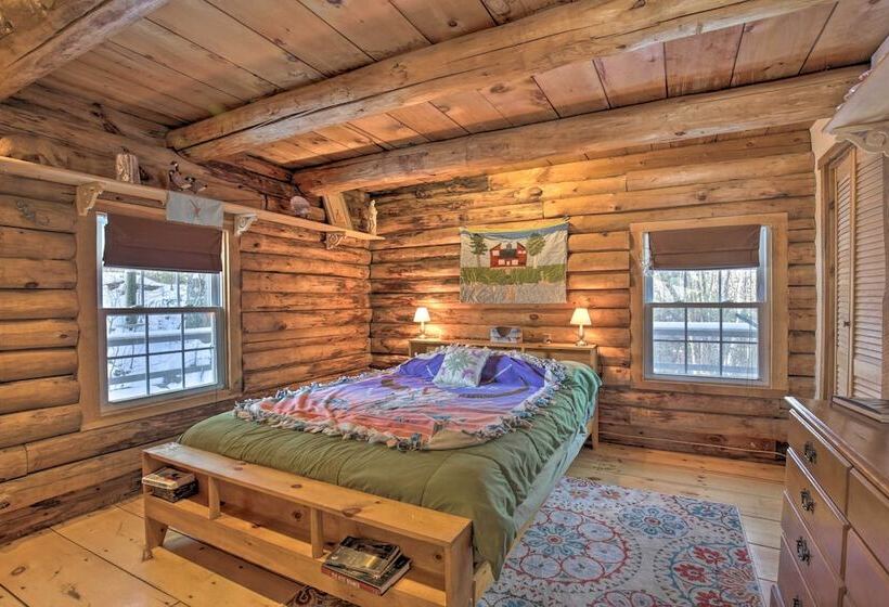 Cabin: Private Hot Tub, Walk To Pats Peak Ski Area