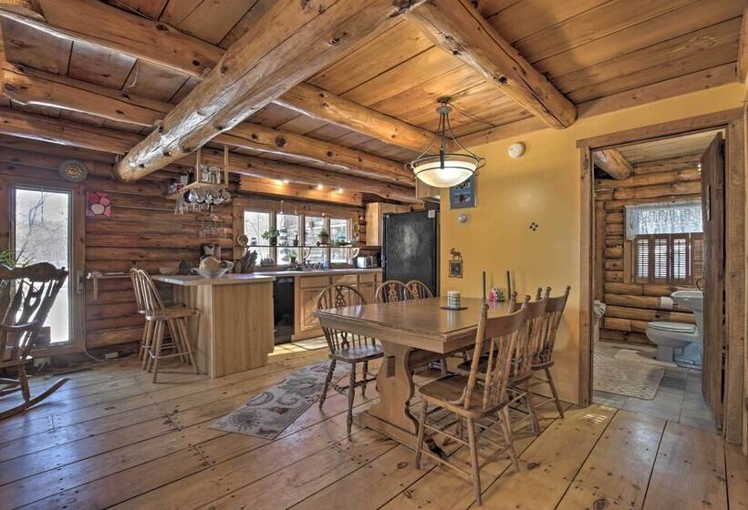 Cabin: Private Hot Tub, Walk To Pats Peak Ski Area