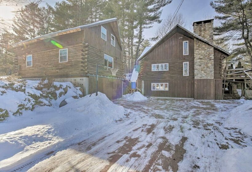 Cabin: Private Hot Tub, Walk To Pats Peak Ski Area