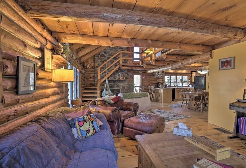 Cabin: Private Hot Tub, Walk To Pats Peak Ski Area