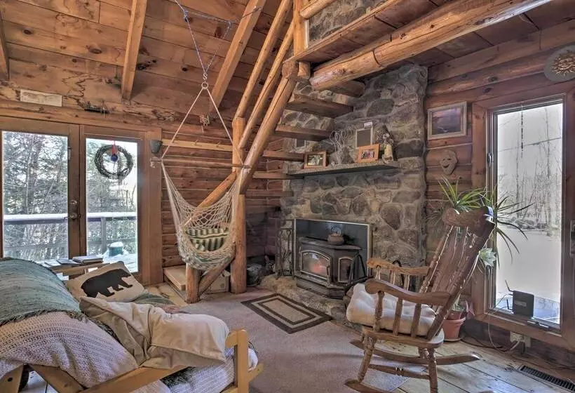 Cabin: Private Hot Tub, Walk To Pats Peak Ski Area