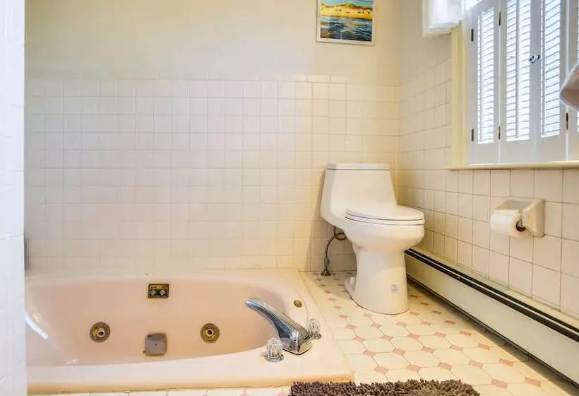 Centerville Escape W/ Pool ~ 3 Mi To Beach!