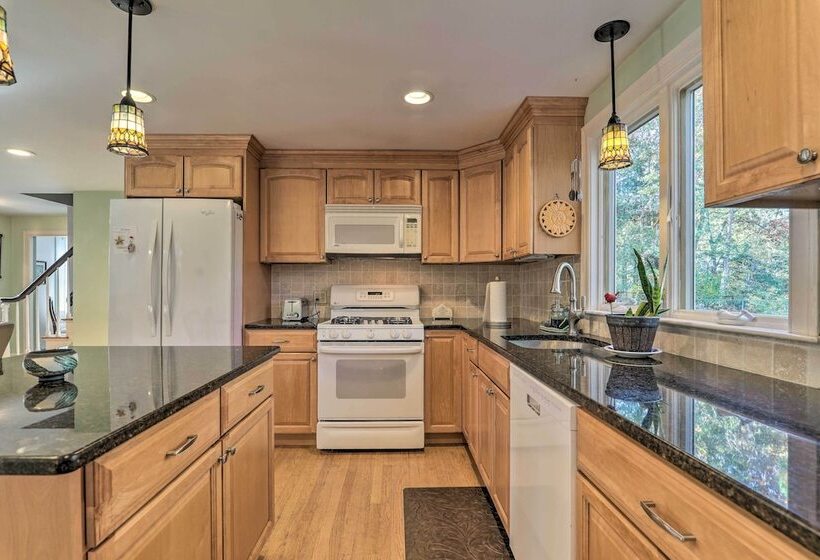 Centerville Escape W/ Pool ~ 3 Mi To Beach!