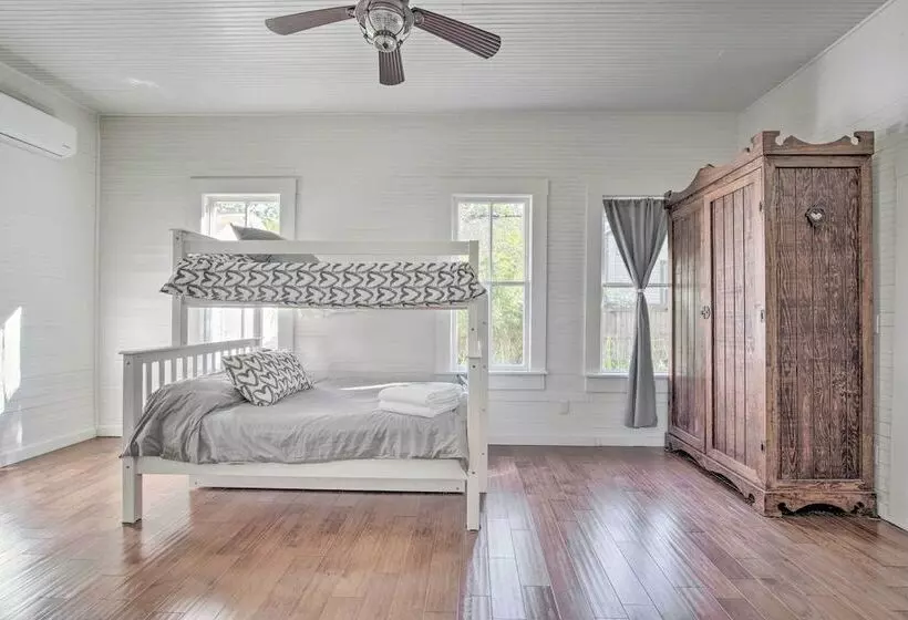 Charming 100 Year Old Home < 1 Mi To Downtown