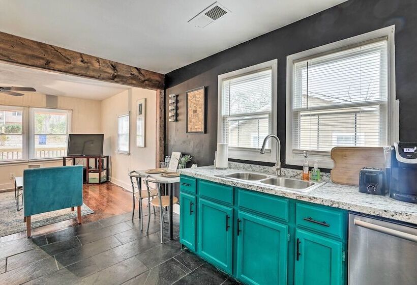 Charming Atlanta Vacation Home ~ 5 Mi To Dtwn