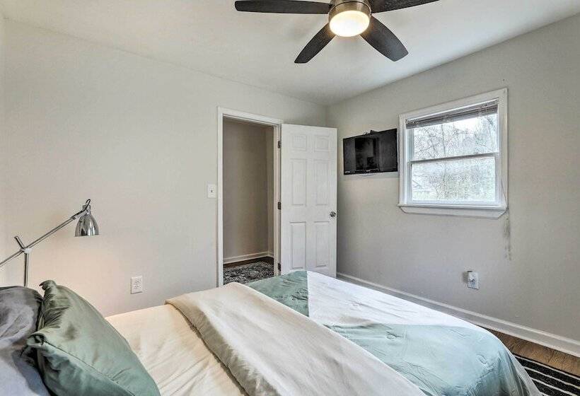 Charming Atlanta Vacation Home ~ 5 Mi To Dtwn