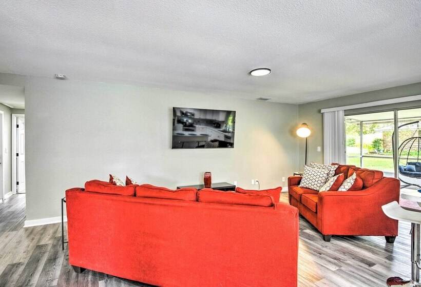 Charming Palm Coast Home W/ Screened Porch!