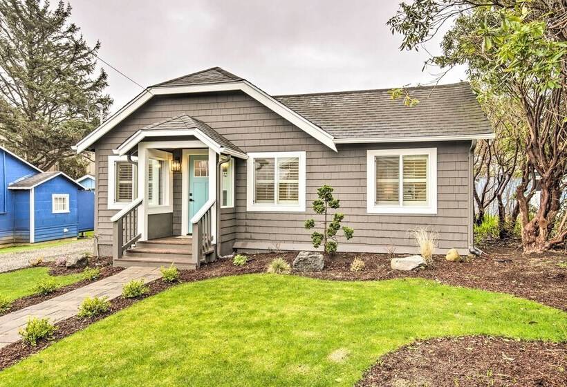 Chic Lincoln City Retreat On Oregon Coast