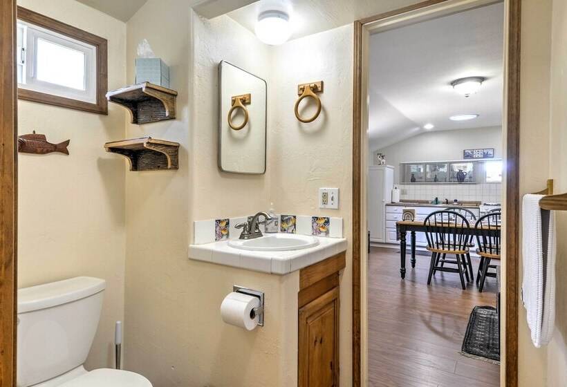 Cozy Arroyo Grande Cottage W/ Patio & Grill!