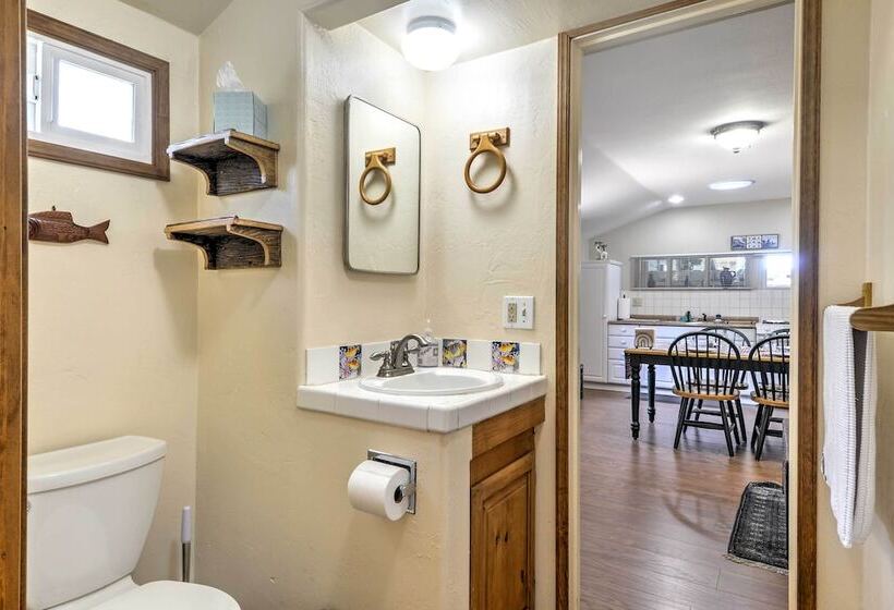 Cozy Arroyo Grande Cottage W/ Patio & Grill!