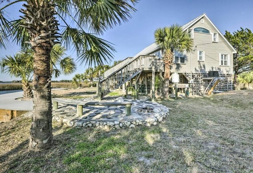 Cozy Waterfront  Island House  On Live Oak Island!
