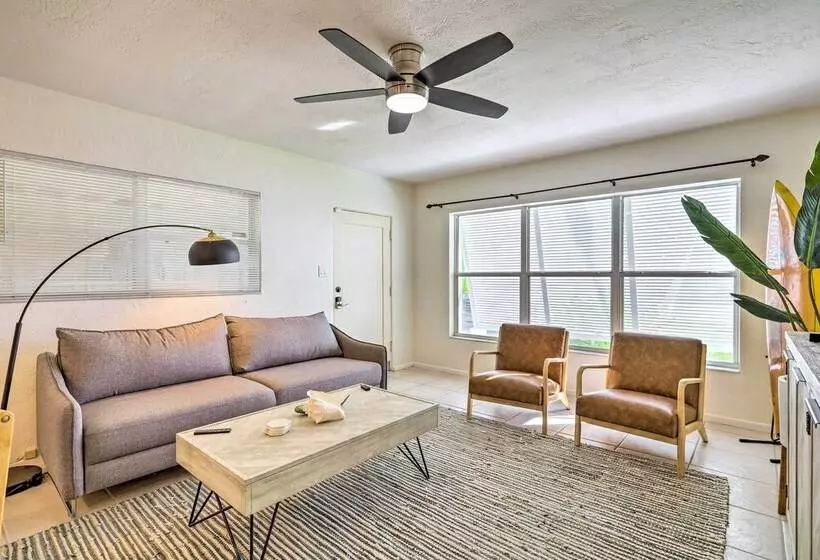 Cute & Cozy Florida Duplex: Walk To Beaches!