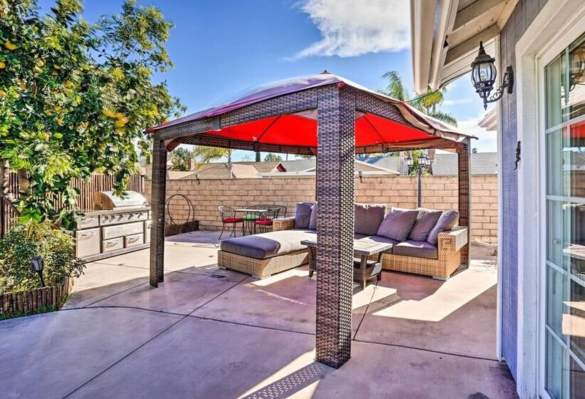 Deluxe Laguna Hills Home W/ Outdoor Oasis!