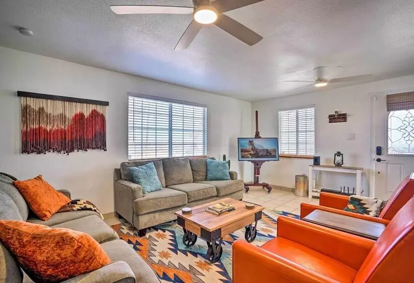 Desert Escape   Hot Tub, Fire Pit & Grill