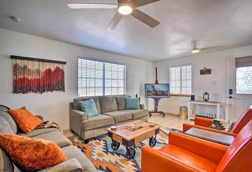 Desert Escape   Hot Tub, Fire Pit & Grill