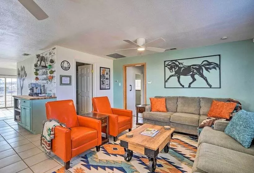 Desert Escape   Hot Tub, Fire Pit & Grill