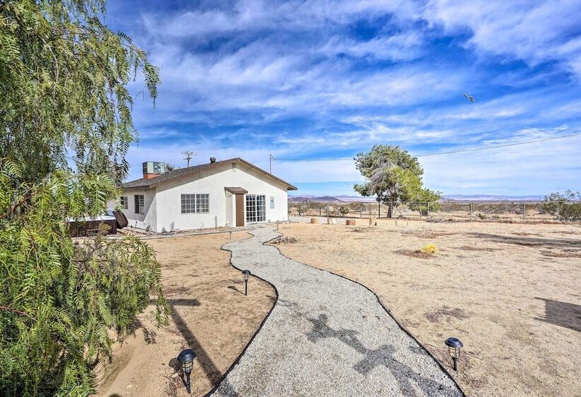 Desert Escape   Hot Tub, Fire Pit & Grill
