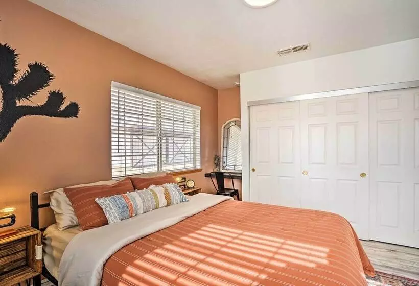 Desert Escape   Hot Tub, Fire Pit & Grill