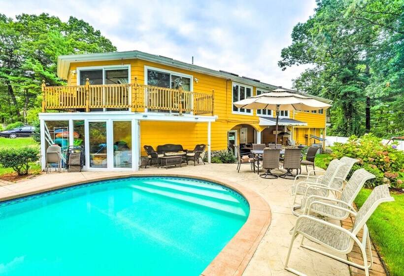 Extravagant Randolph Retreat W/ Private Pool!