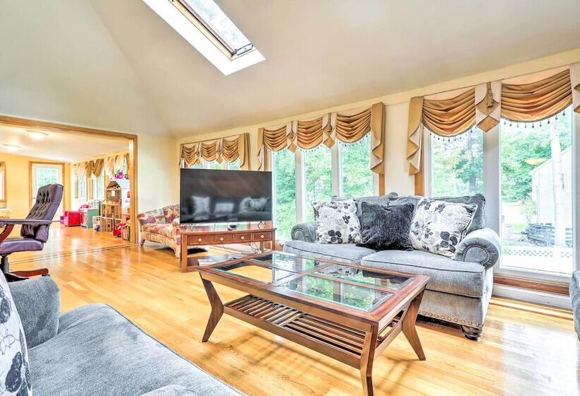 Extravagant Randolph Retreat W/ Private Pool!