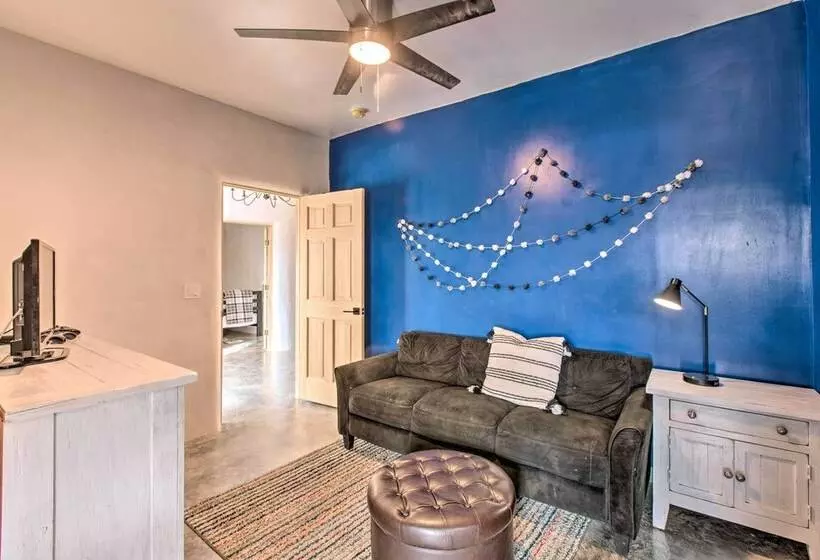 Family Friendly Desert Home ~ 10 Mi To Taos!
