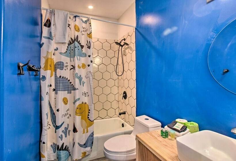 Family Friendly Desert Home ~ 10 Mi To Taos!