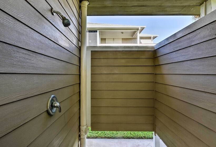 1 Block To Beach: Family Getaway In Galveston!