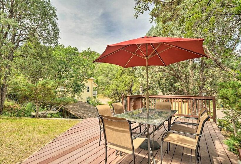 Historic Manitou Springs Victorian: Walk Downtown!