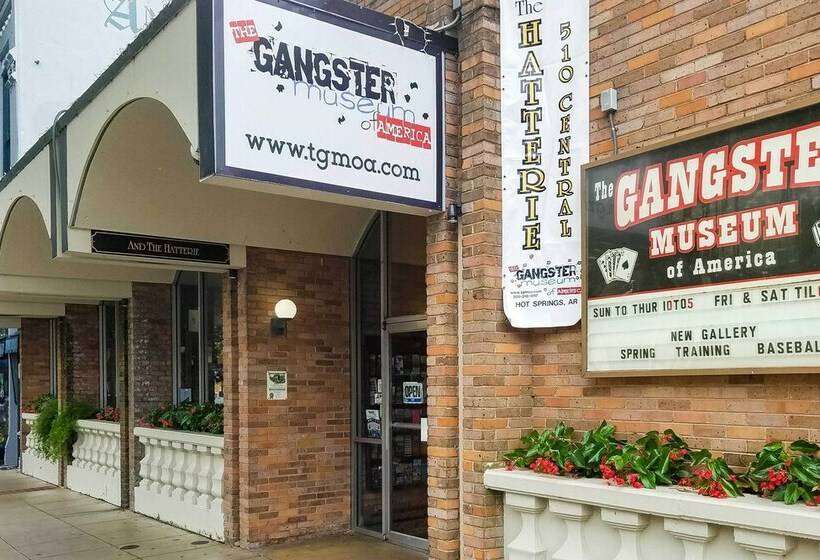 Hot Springs Home < 1 Mi To Oaklawn Racing Casino!