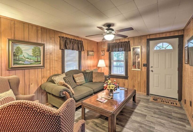 Hot Springs Home < 1 Mi To Oaklawn Racing Casino!