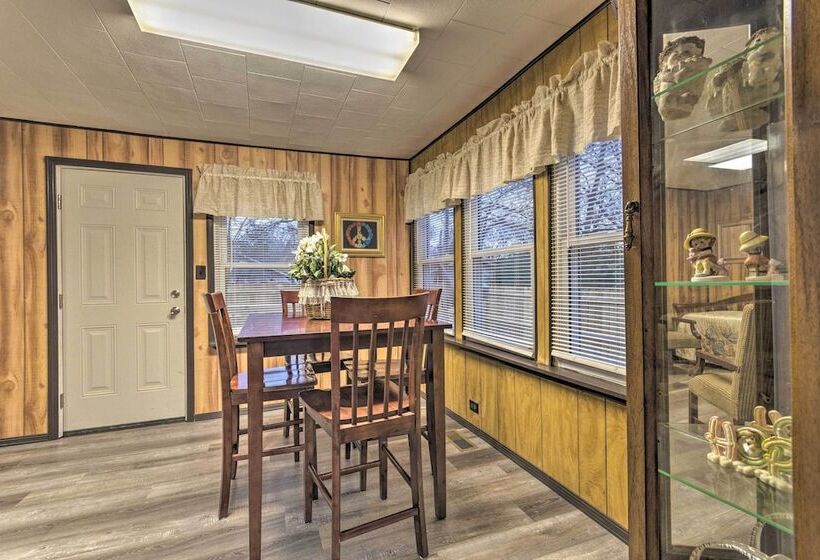 Hot Springs Home < 1 Mi To Oaklawn Racing Casino!