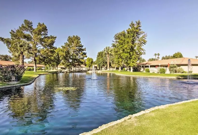 Indio Escape W/ Fire Pit & Resort Amenities!