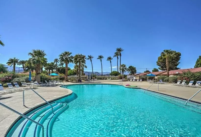 Indio Escape W/ Fire Pit & Resort Amenities!