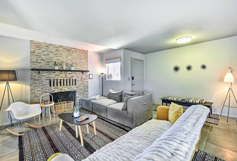 Joshua Tree Vacation Home W/ Private Hot Tub!