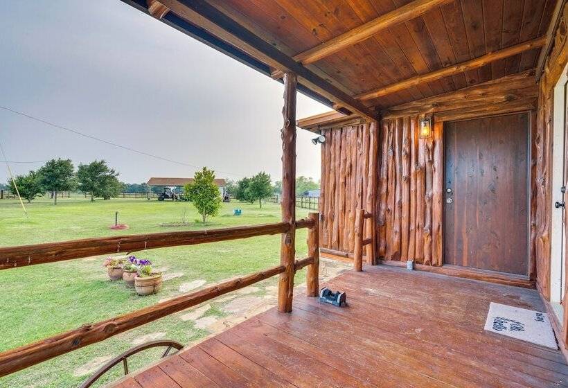 La Grange Cabin On Acreage: Close To Wineries