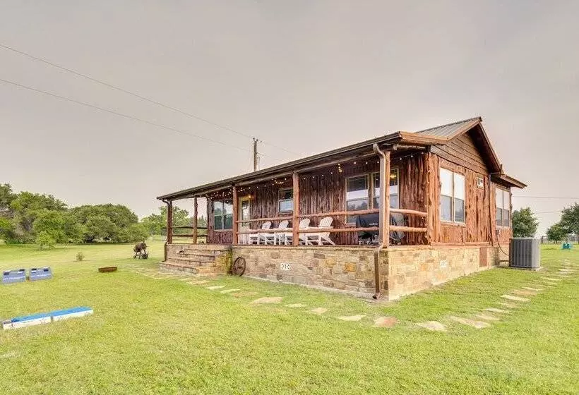 La Grange Cabin On Acreage: Close To Wineries